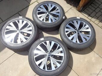AUDI Q4 E-Tron SKoda Enyaq VW iD Cupra Born neue sommer