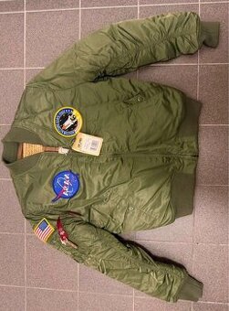 Komplett neue Alpha Industries Boomberjacke