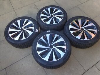 235/50R19 BYD Seal U neue originale Winterradsatz