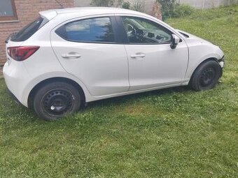 Mazda 2 für Ersatzteile