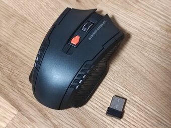 Neue kabellose Gaming-Maus