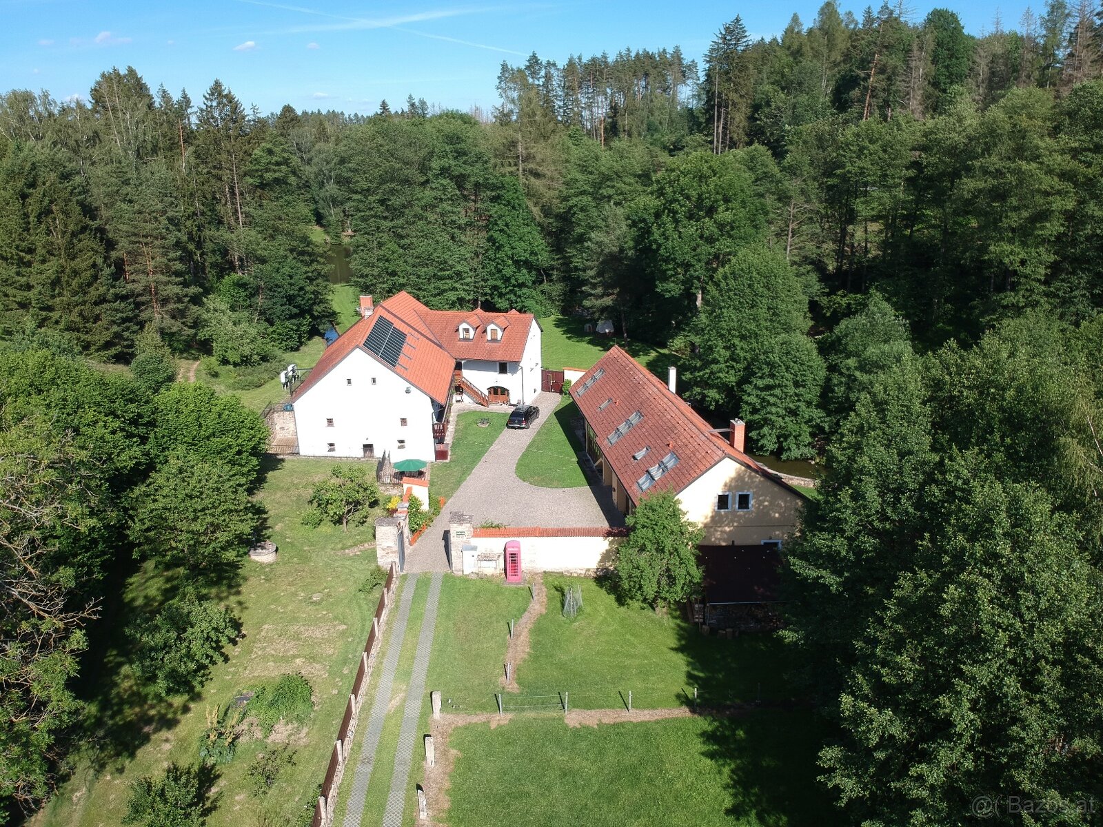 Charmante Mühle mit Teich,Wald,5 Wohnungen zu vermiete - 2