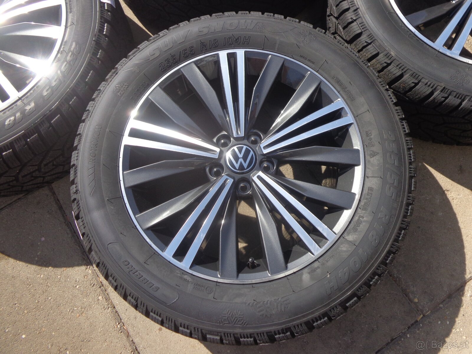 VW Tiguan nagelneue Winterradsatz 235/55R18 - 2