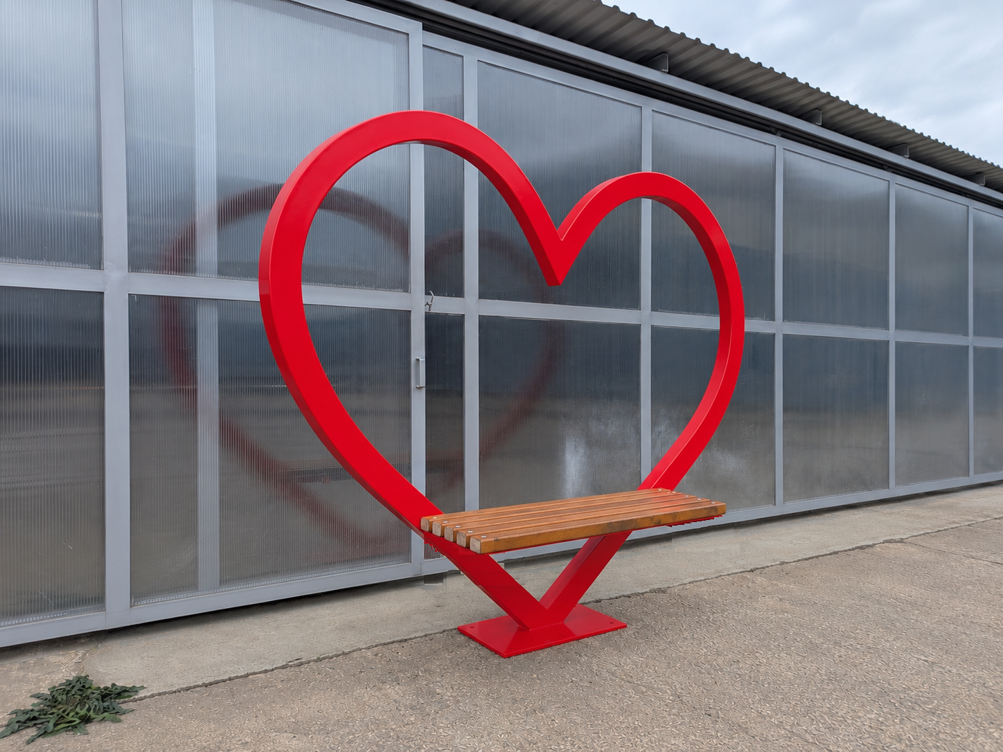 ❤️ Metallherz mit Sitzbank – Fotopoint / Dekoration – durchg - 2