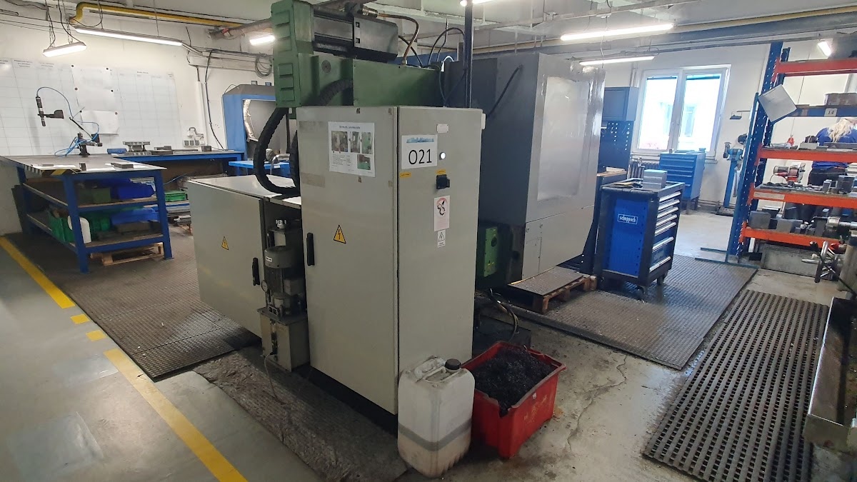 Intos FNG 40 CNC A - Werkzeugfräsmaschine - 2