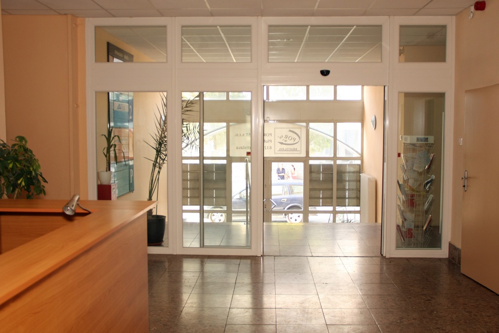 Gebäude mit Mietern in Bratislava, Slowakei - 2