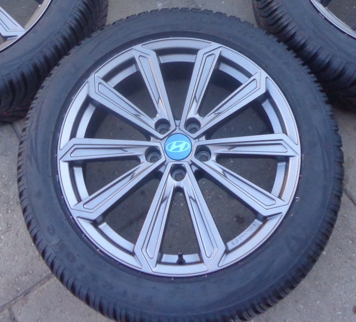 Hyundai Tucson NX4 nagelneue Winterradsatz 19Zoll - 2