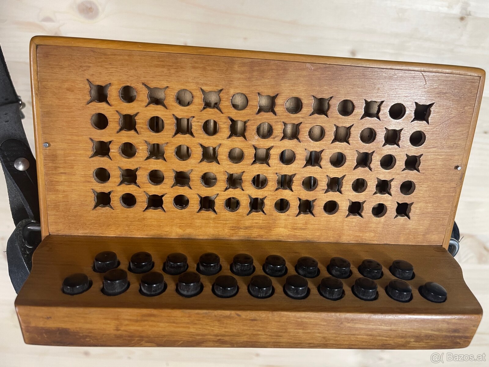 Italienisches Diatonisches Akkordeon aus Kirschholz - 2