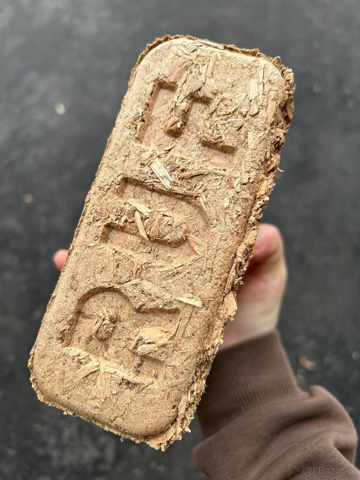 Buchenbriketts & Trockenes Brennholz - 2