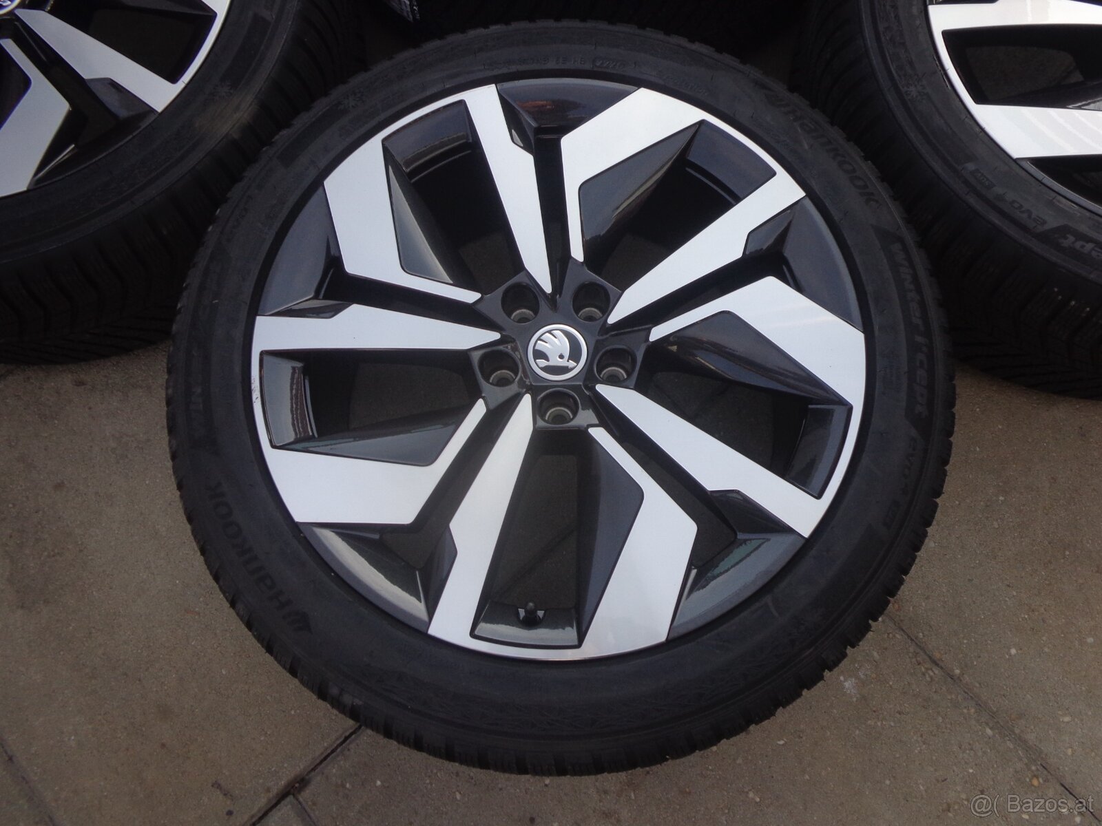 Skoda Elroq / Skoda Enyaq neue Winterradsatz Hankook 20" - 2
