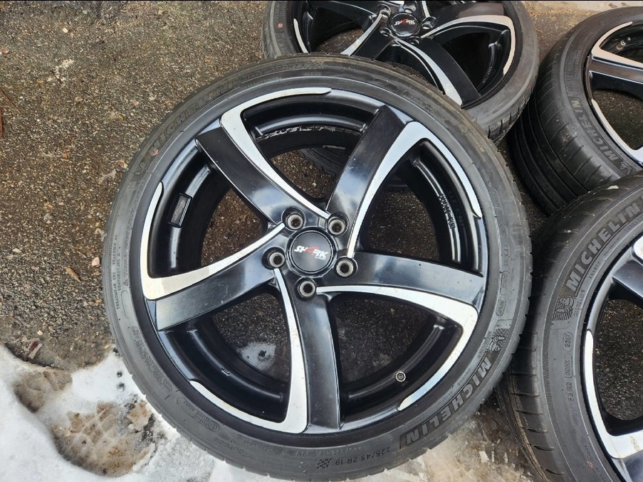 Winter Alufelgen Shark 19" + Michelin Reifen 225/45 R19 - 2