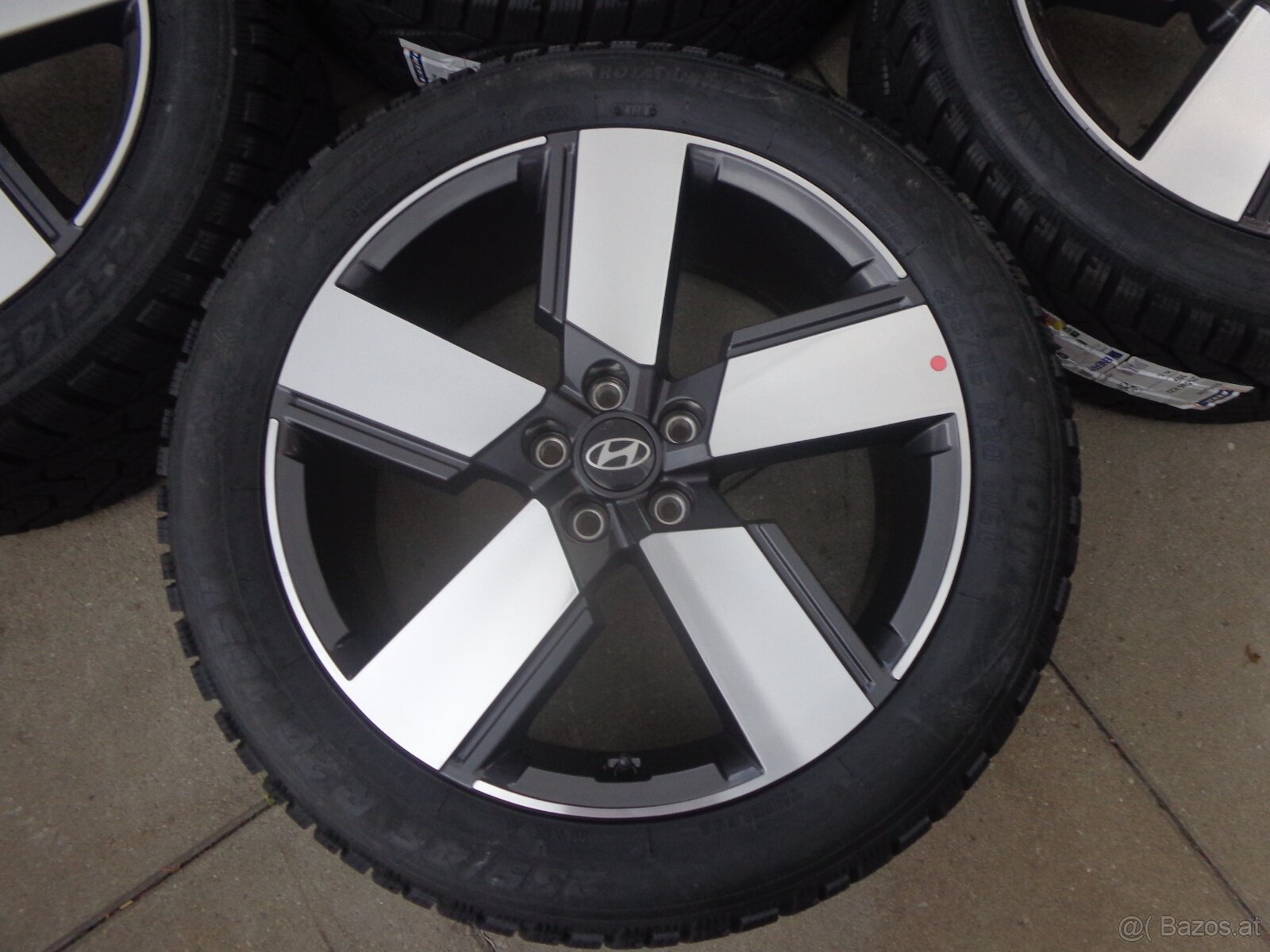 255/45R20 new Hyundai Santa Fe 2025+ Winterradsatz - 2