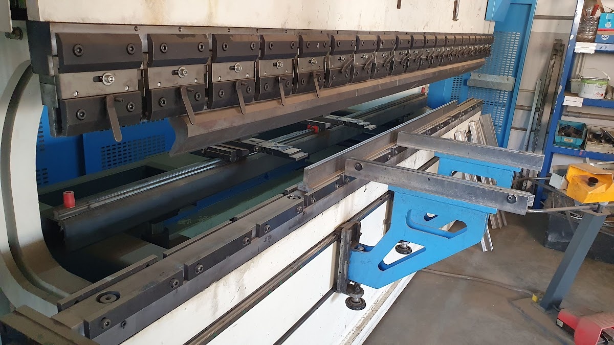 Abkantpresse / CNC Baykal APHS 3706x160 - 2