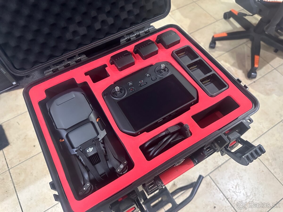 Dron DJI Mavic 3 Pro Fly More Combo - 2