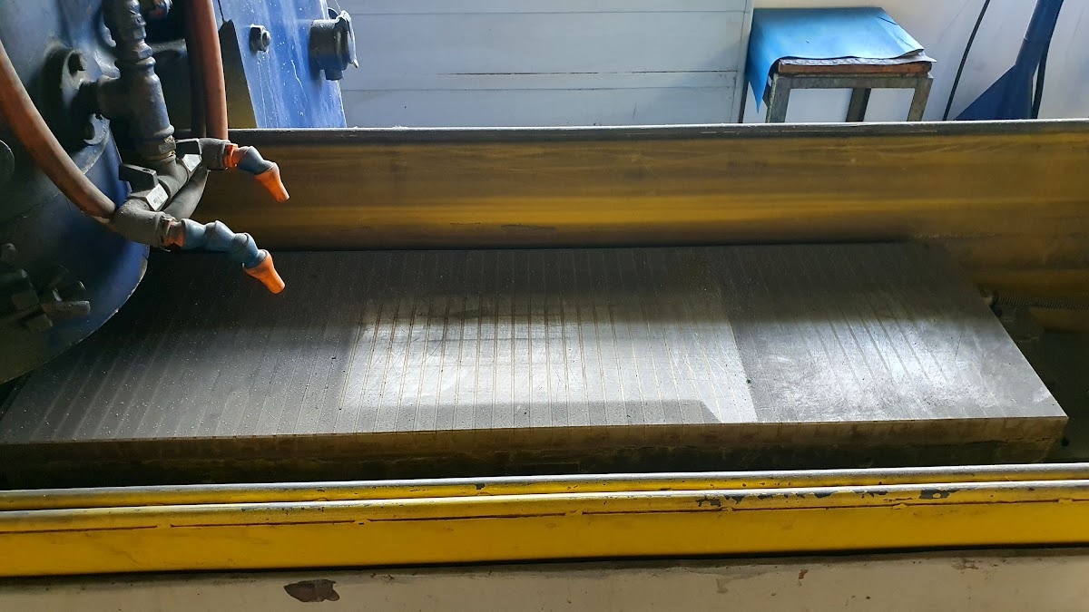 Kovosvit Holoubkov BPV 300 - Flachschleifmaschine - 2