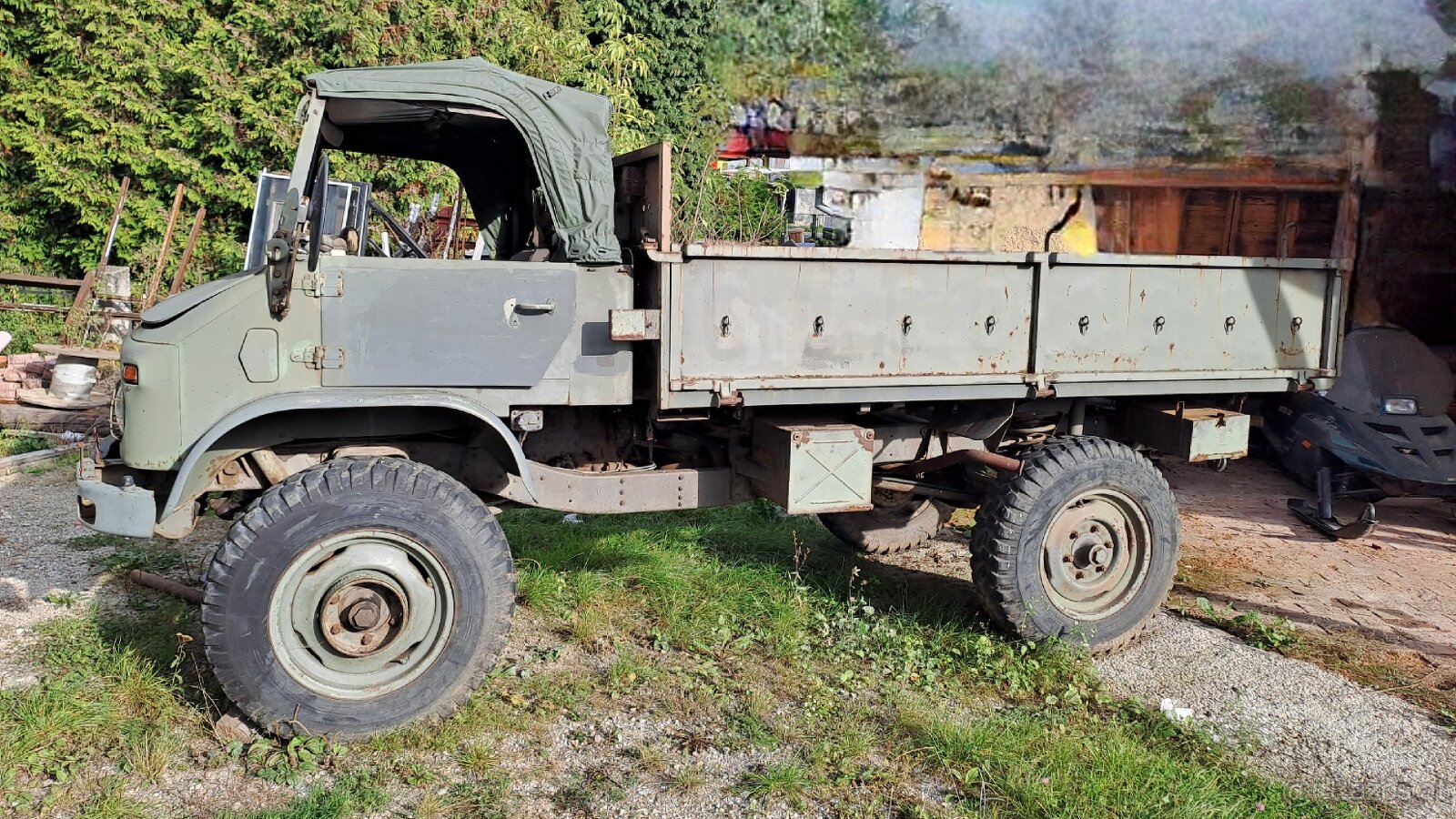 Verkaufe Unimog 404 – Militär-Spezial, Baujahr 1967 Ich bie - 2