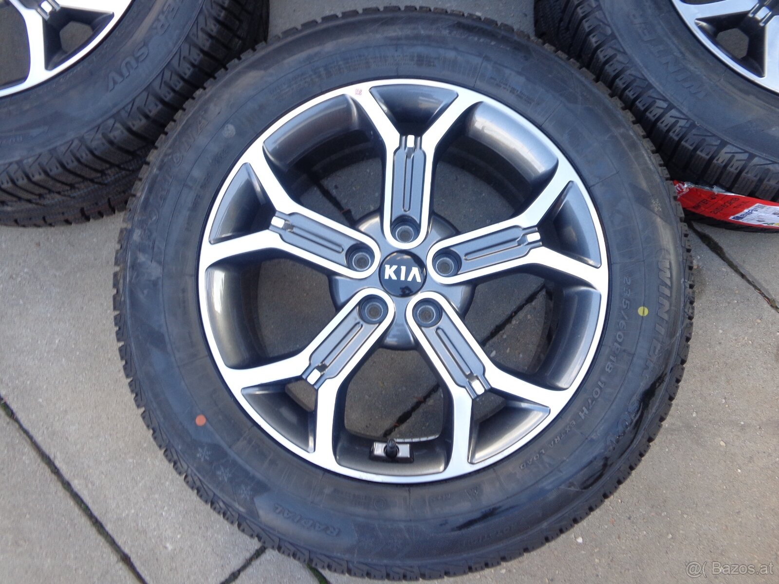 Kia Sorento / Hyundai Santa Fe neue winterradsatz 235/60R18 - 2