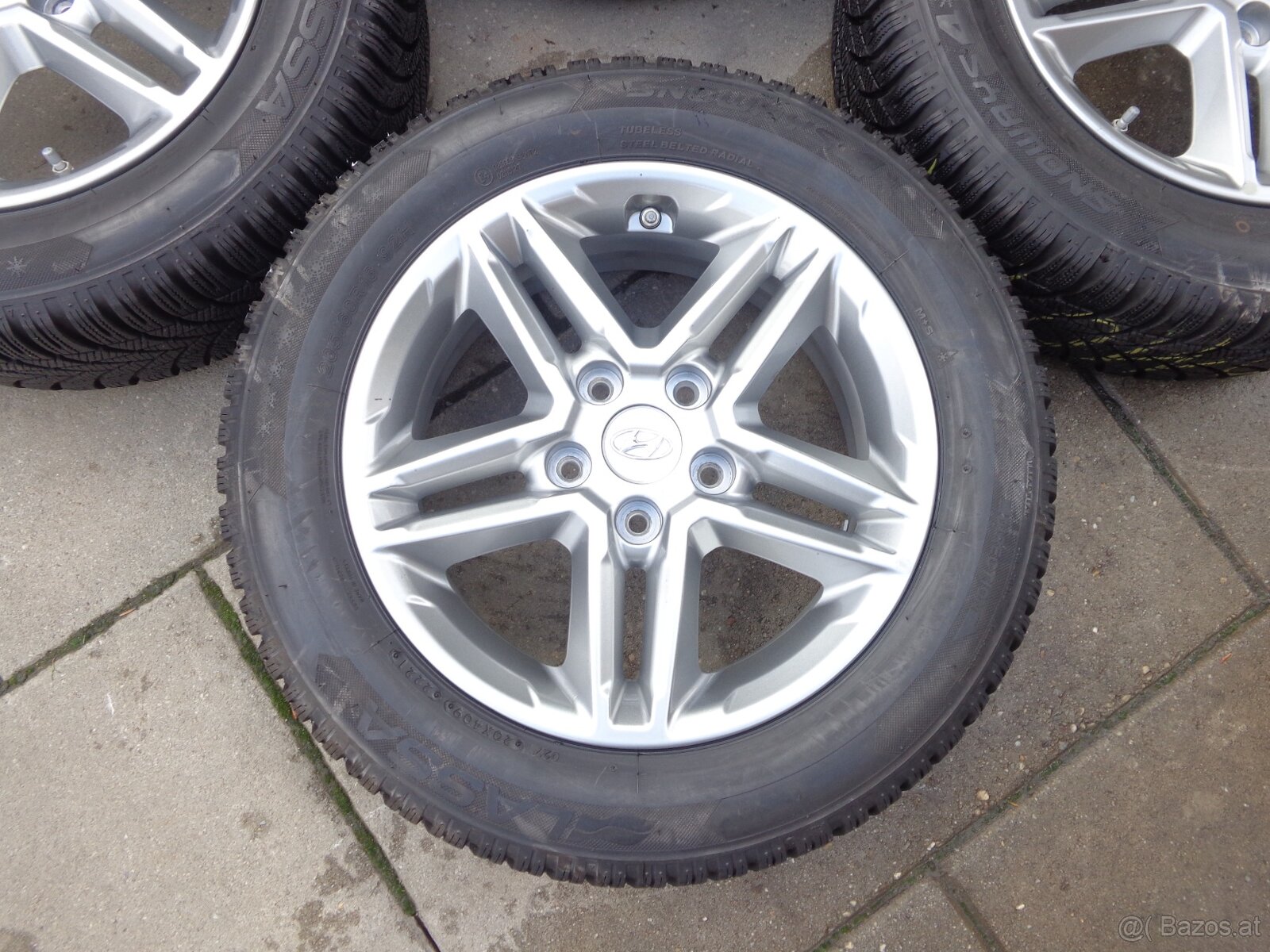 Hyundai Kona original Winterradsatz 205/60R16 - 2