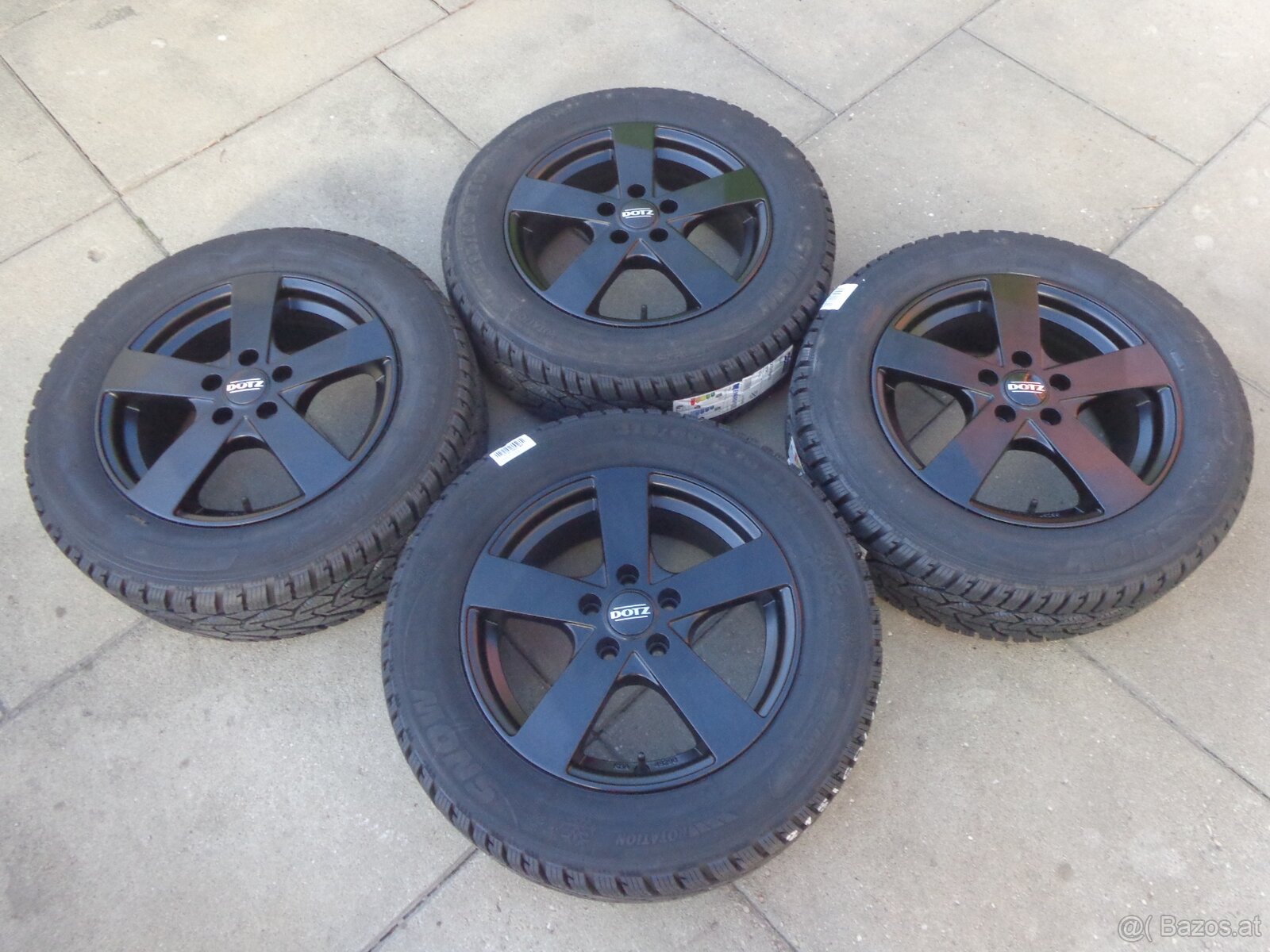 Ford Galaxy / S-Max / Mondeo Winterradsatz 215/60R16 - 2