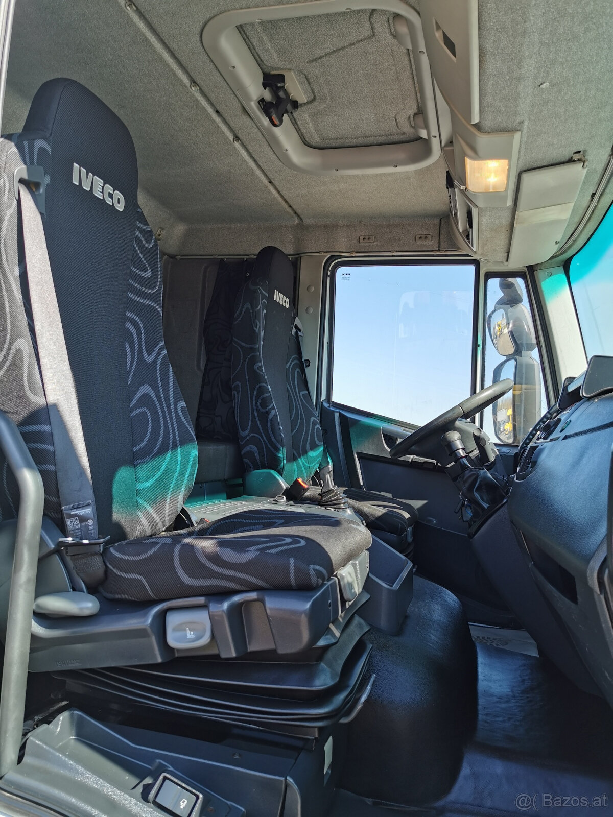 Spezialfahrzeug für Containertransporte IVECO 150E32 E6 - 20