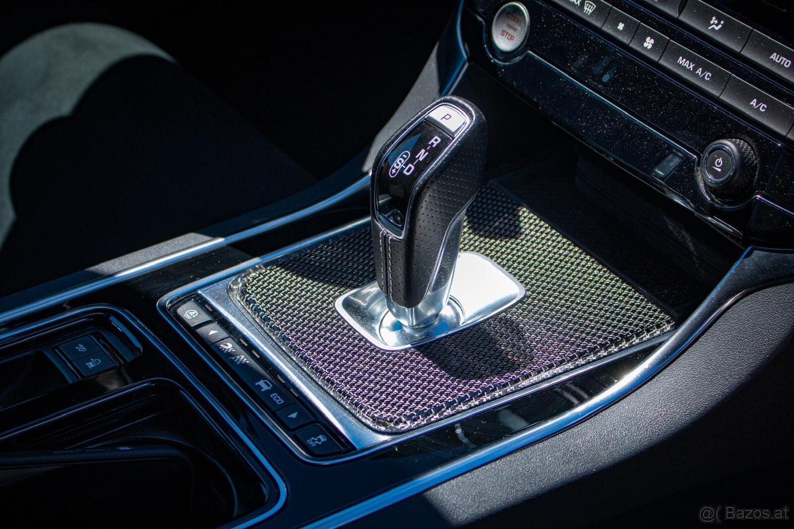 Jaguar XE Project 8 Track Pack - 20