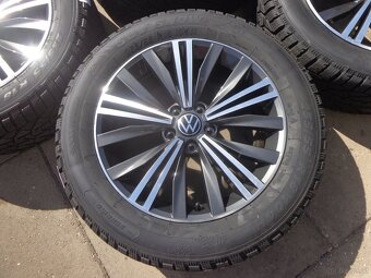 VW Tiguan nagelneue Winterradsatz 235/55R18 - 2