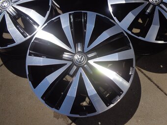 VW Amarok Multivan Caravelle Transporter California 20Zoll - 2