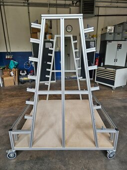 Mobiler Rollenwagen / Abrollwagen für Gewebe, Folie und Stof - 2
