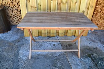 Gartentisch - 2