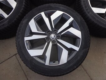 Skoda Elroq -- Skoda Enyaq neue Nokian Winterradsatz 20" - 2