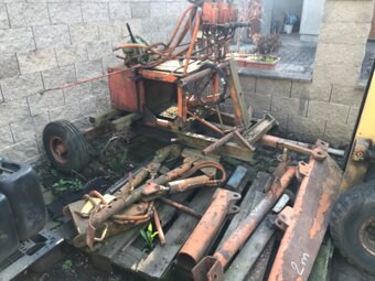 nakladač PEITL - 2