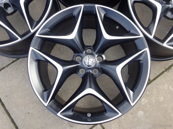 original Alfa Romeo Stelvio 20Zoll alufelgensatz inkl.RDKS - 2