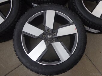 255/45R20  new Hyundai Santa Fe 2025+ Winterradsatz - 2