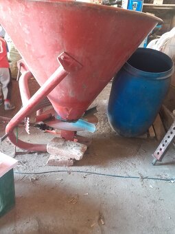 Kunstigerstreuer - 2