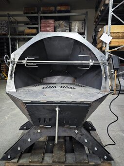 Ich verkaufe einen Gartengrill / Holzofen - 2