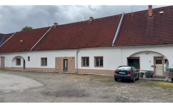 Bauträgerprojekt in Südböhmen: Historischer Vierkanthof mit - 2