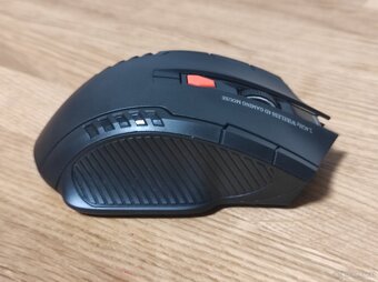 Neue kabellose Gaming-Maus - 2