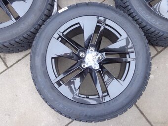 Skoda Enyaq / Elroq brandneue winterradsatz 235/55R19 - 2