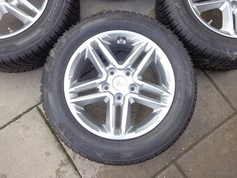 Hyundai Kona original Winterradsatz 205/60R16 - 2