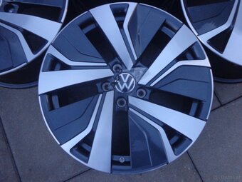 VW Tiguan neue demo originaler Alufelgensatz 18" - 2