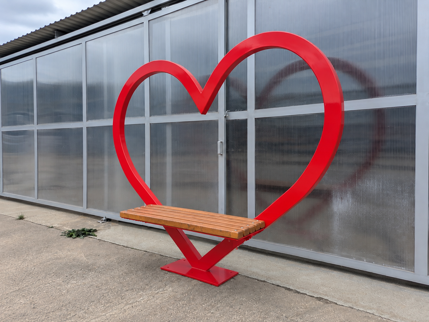 ❤️ Metallherz mit Sitzbank – Fotopoint / Dekoration – durchg - 3