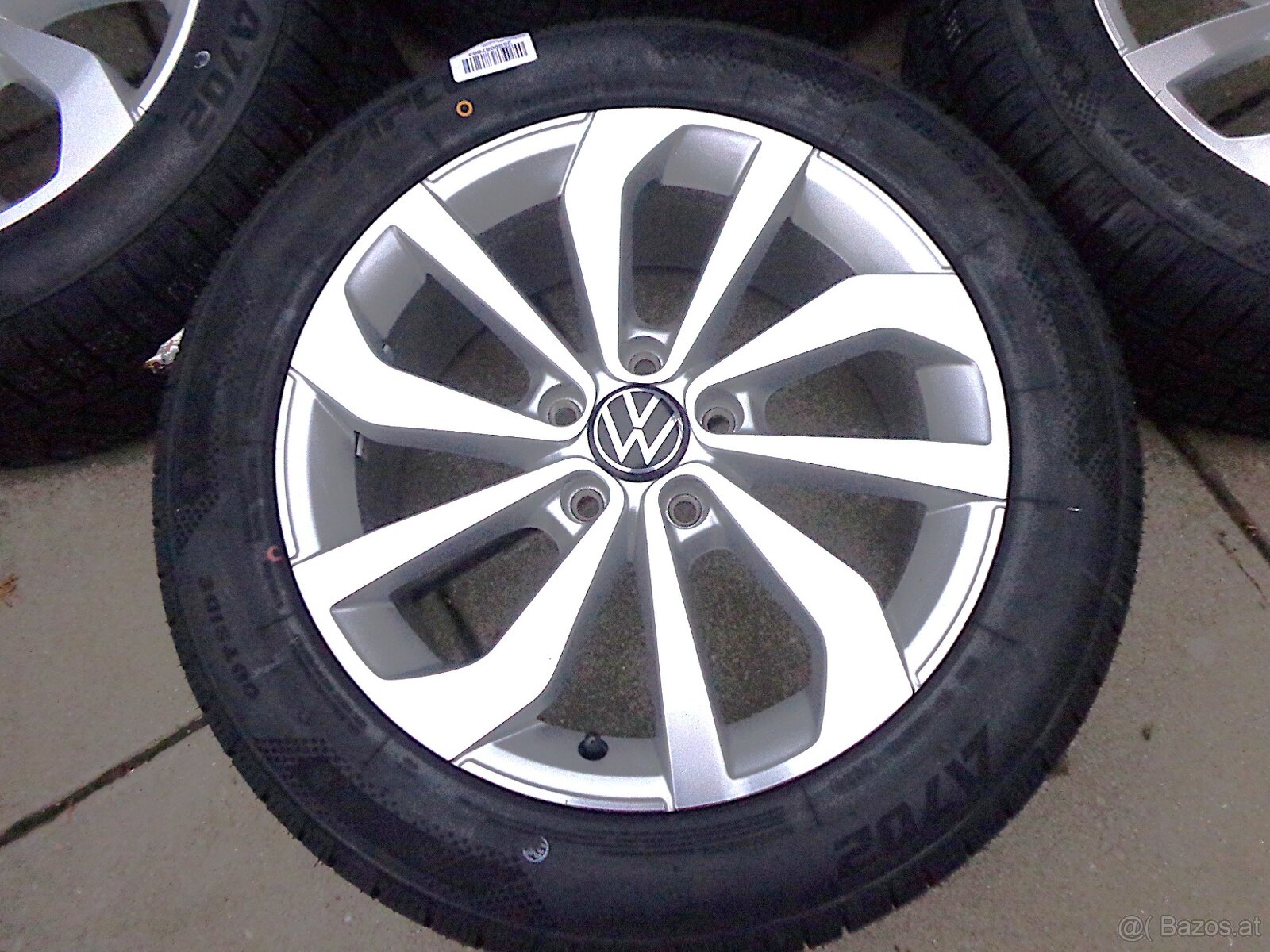 VW T-Roc / Passat neue Winterradsatz 215/55R17 - 3