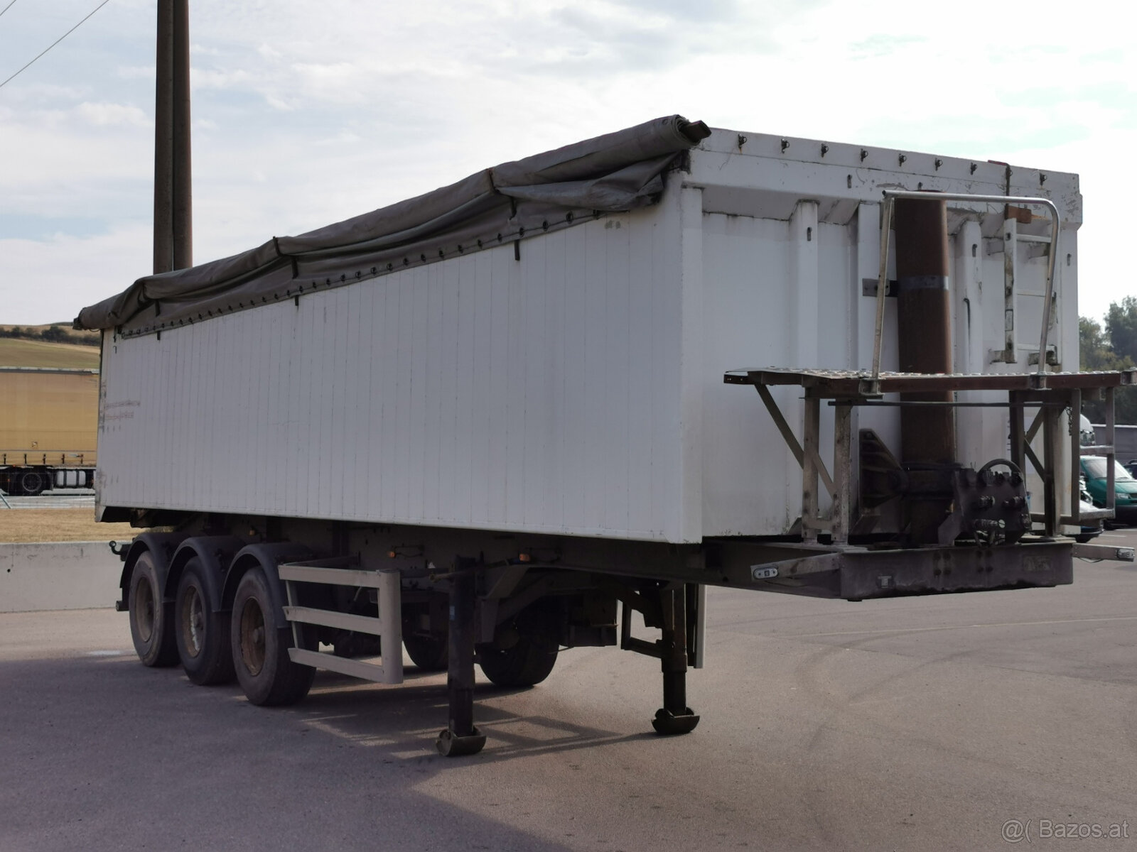 Zu verkaufen PANAV NS 1 36 Sattelzugmaschine mit 40 m³ - 3