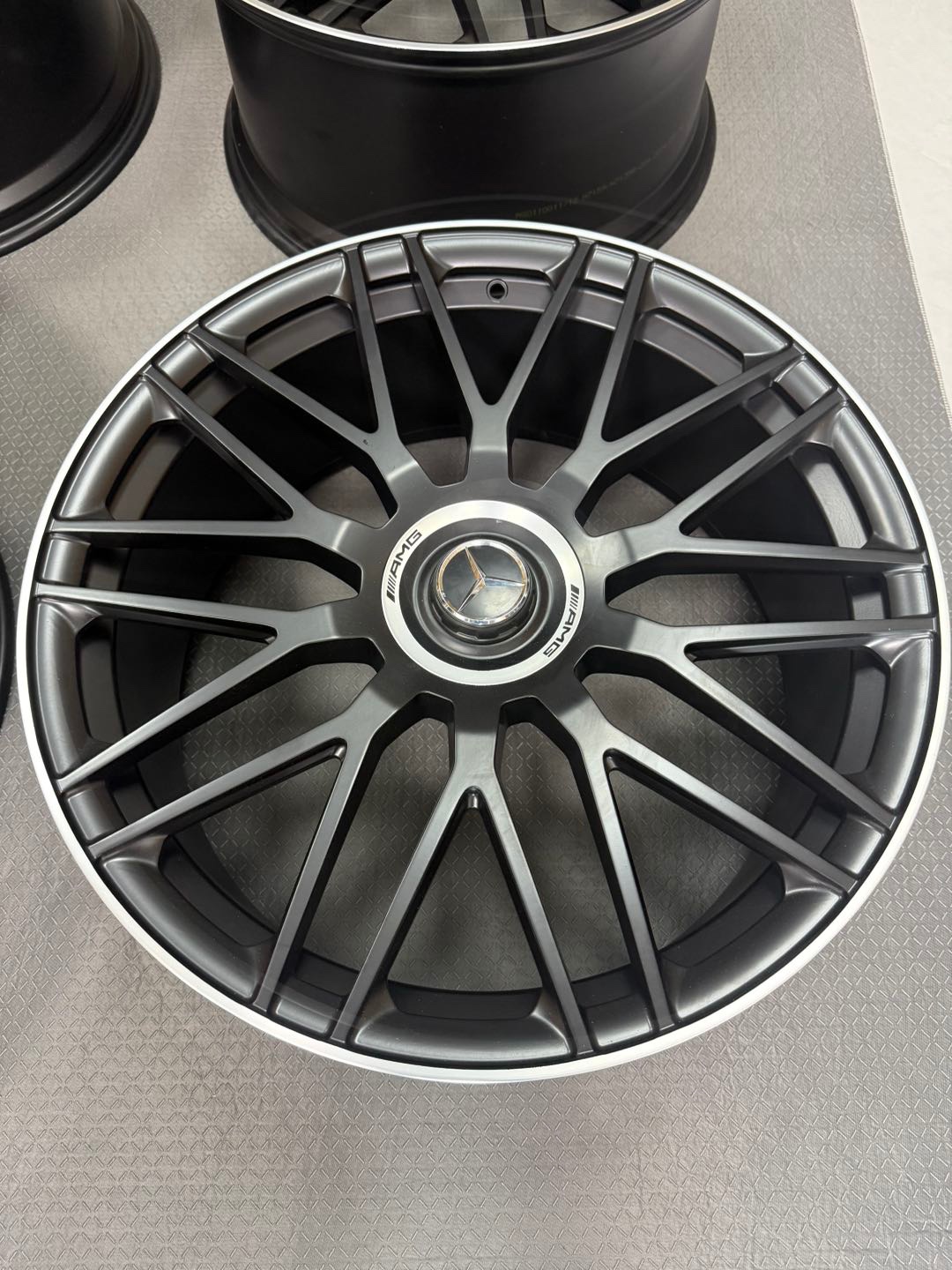 GLS 63 AMG 23 Zoll Felgen - 3