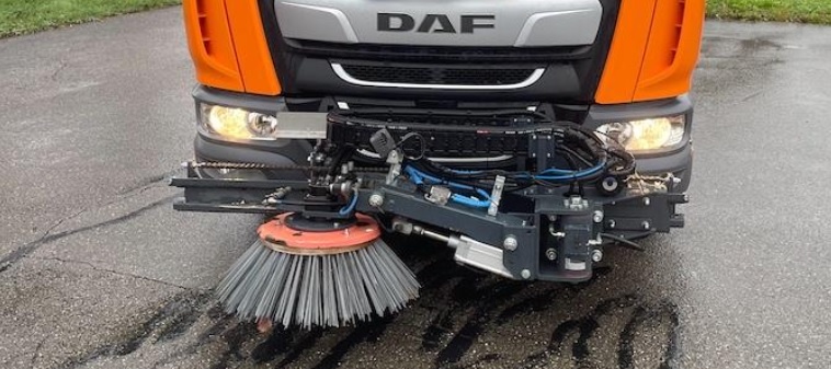 DAF LF 210 FA Kehrmaschine - 3