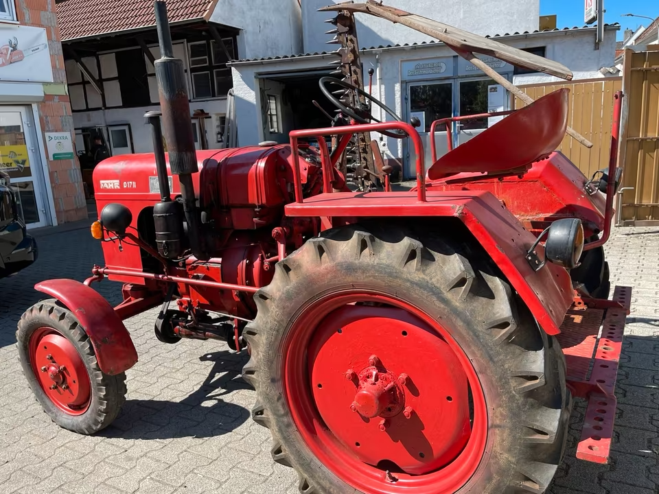 FAHR D17N Oldtimer-Traktor (1954) – Fahrbereit mit Mähwerk - 3
