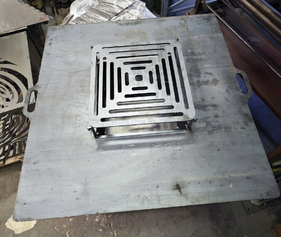 Partygrill / Grillplatte 90×90 cm + Sockel (6 / 10 mm) - 3