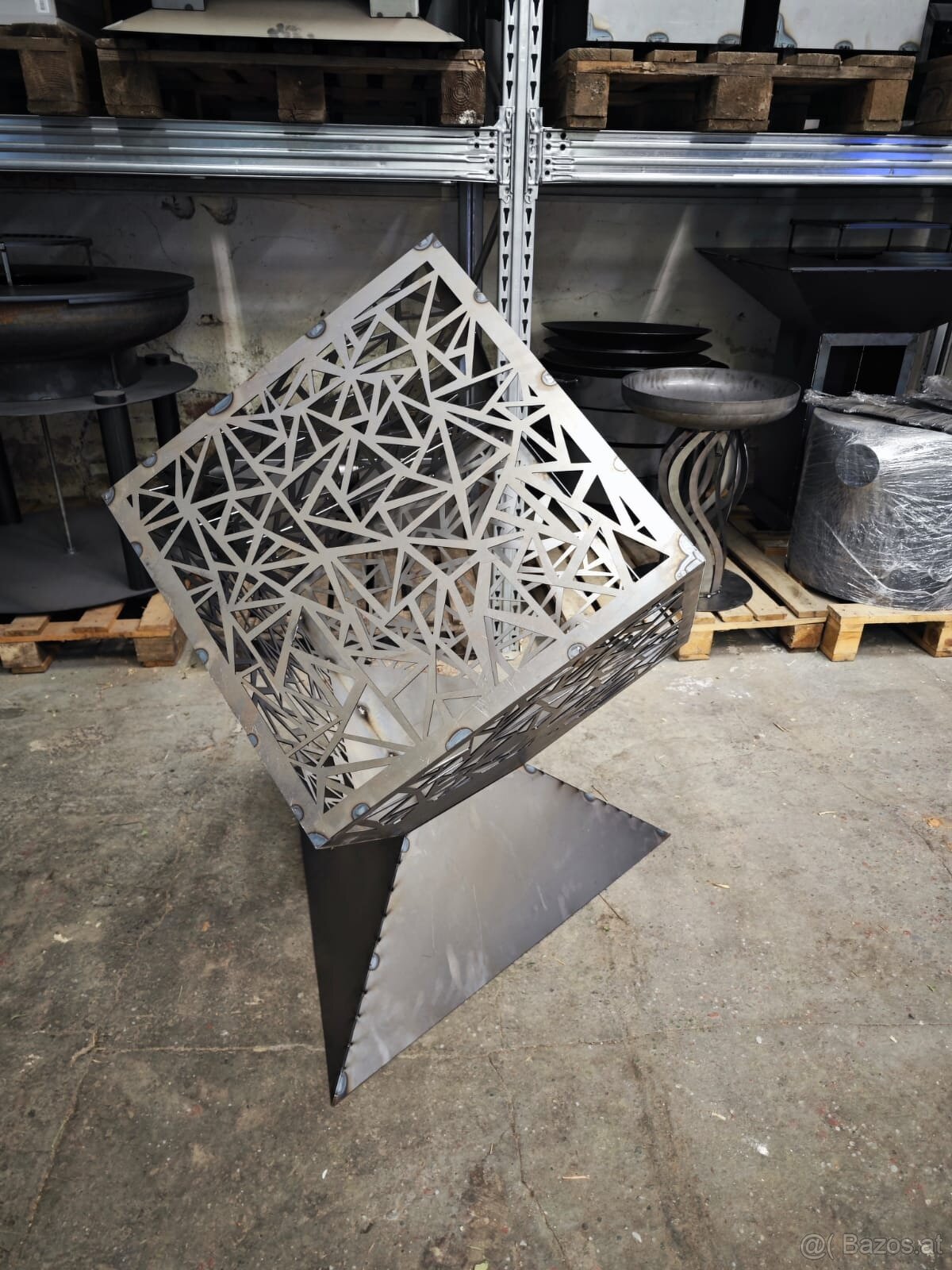 Gartendekoration – Metallwürfel 60 cm, Höhe 120 cm (23 kg) - 3