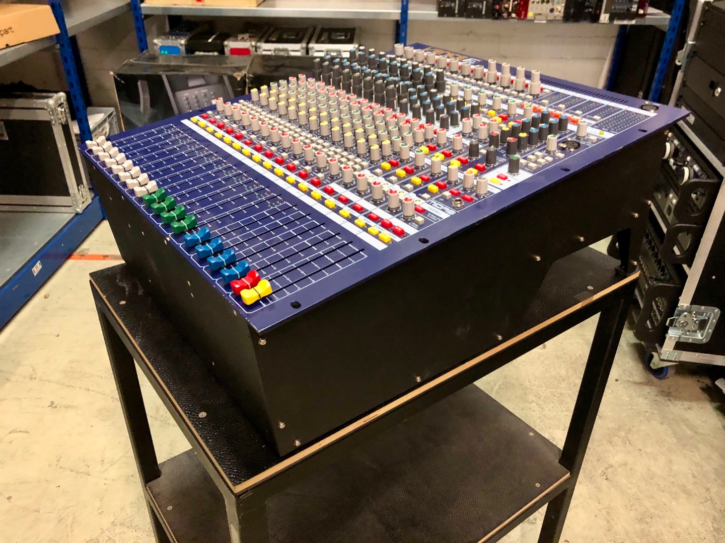 Midas Venice F16R 19-Zoll-Rack - 3