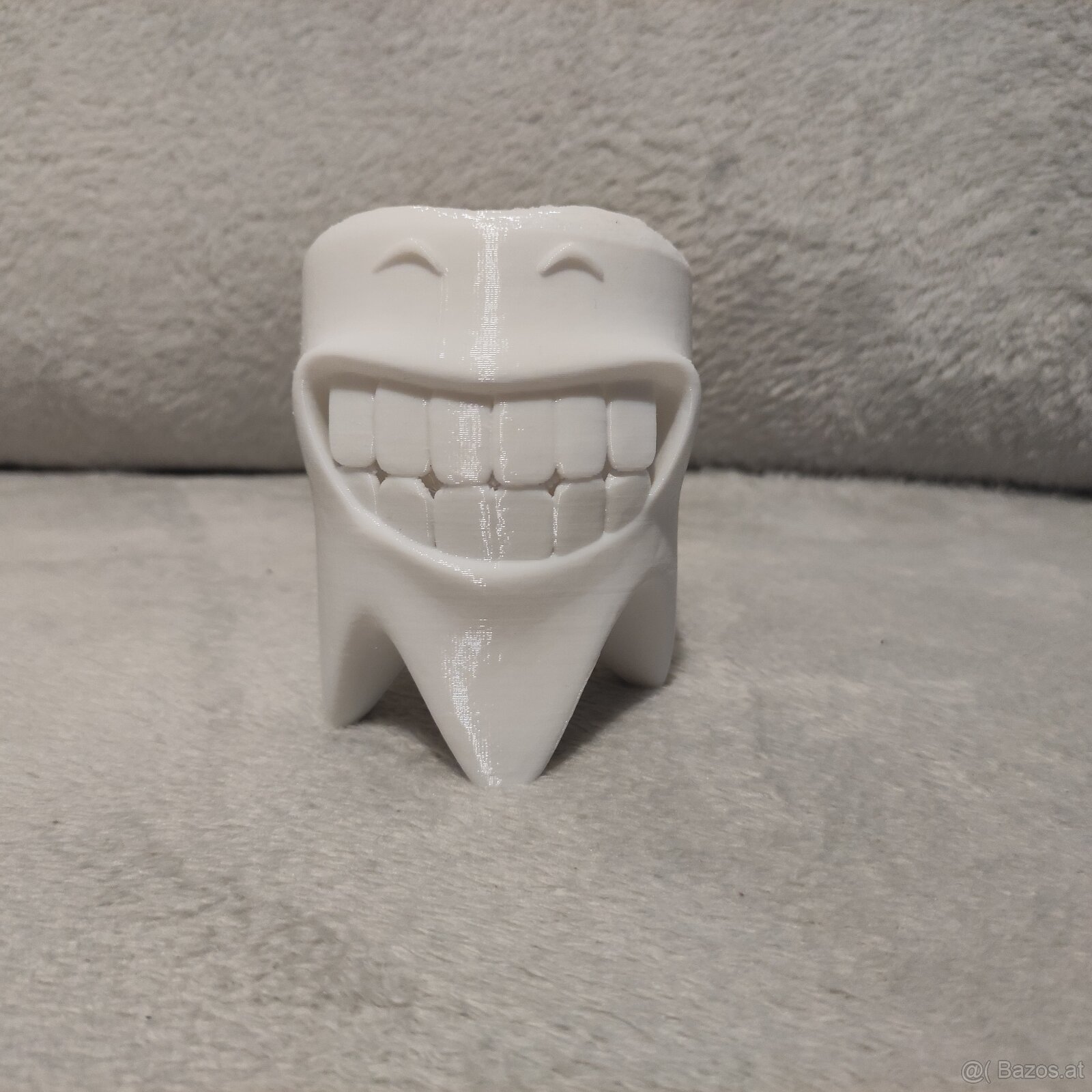 Zahnbürsten- und Hygiene-Ständer - 3